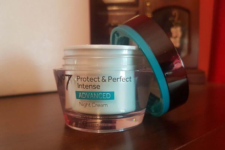 Boots No7 Protect & Perfect Intense Advanced Night Cream Review